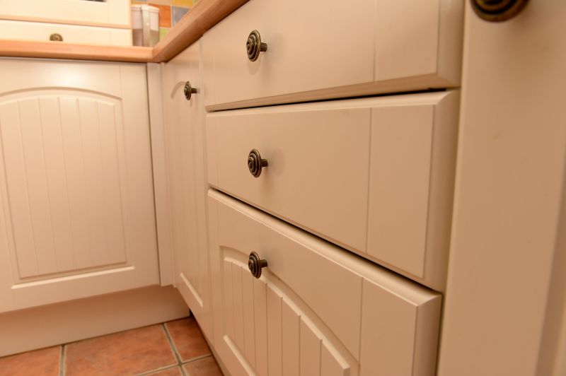Kitchen Cabinets Refacing in Indianapolis, IN